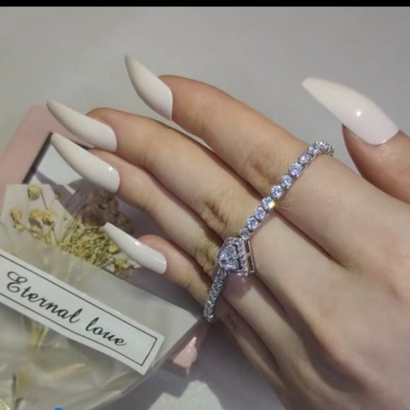 NEW LUXURY S925 DIAMOND HEART SILVER BANGLE BRACELET - Picture 4 of 5